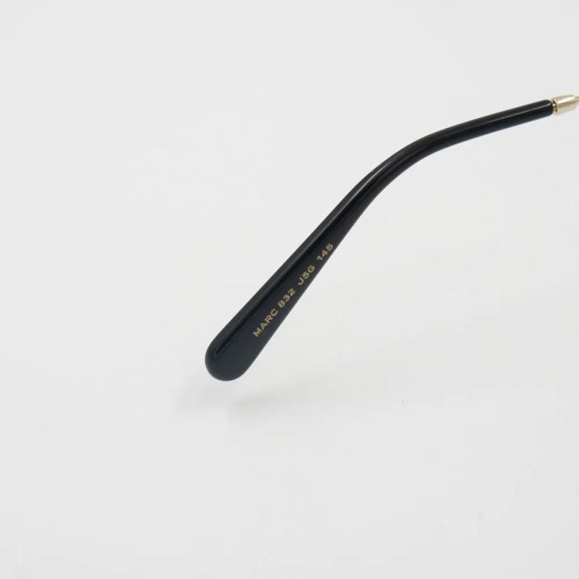 แว่นสายตา รุ่น MARC832