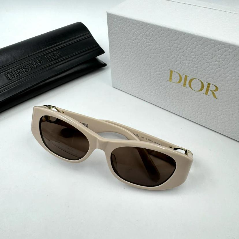 แว่นตากันแดด Dior รุ่น S10F 95M0