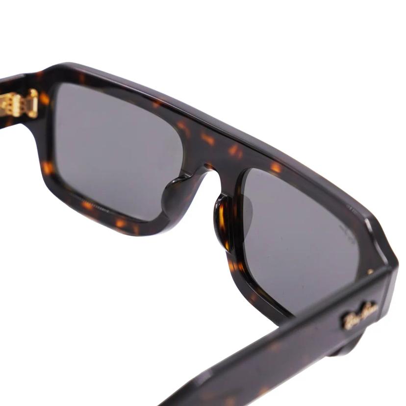 แว่นตากันแดด RayBan รุ่น RB4454F 1359B1
