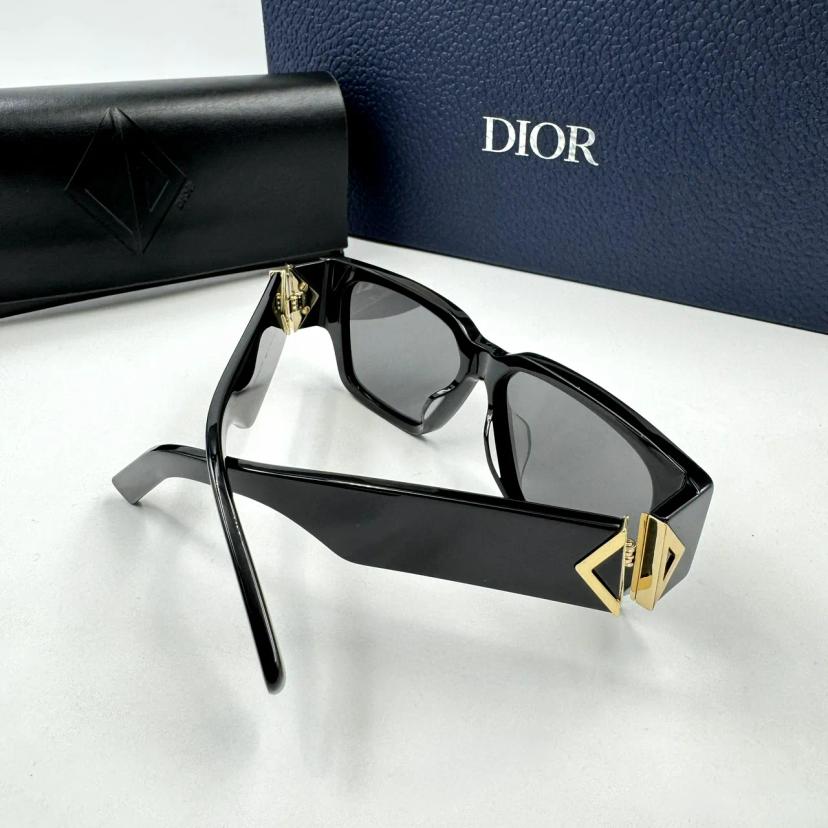 แว่นตากันแดด Dior รุ่น S5I 10A0