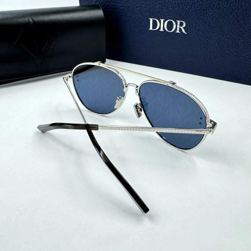 แว่นตากันแดด Dior รุ่น A1U F2B4