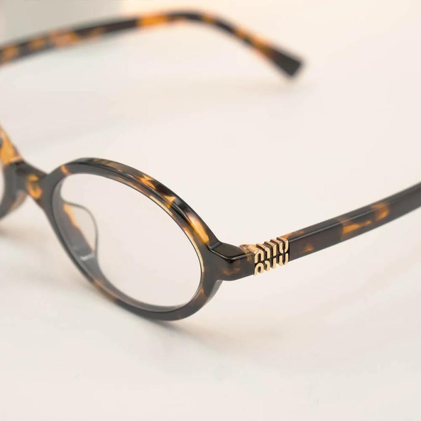 แว่นตากันแดด รุ่น MU 04ZSF VAU08N