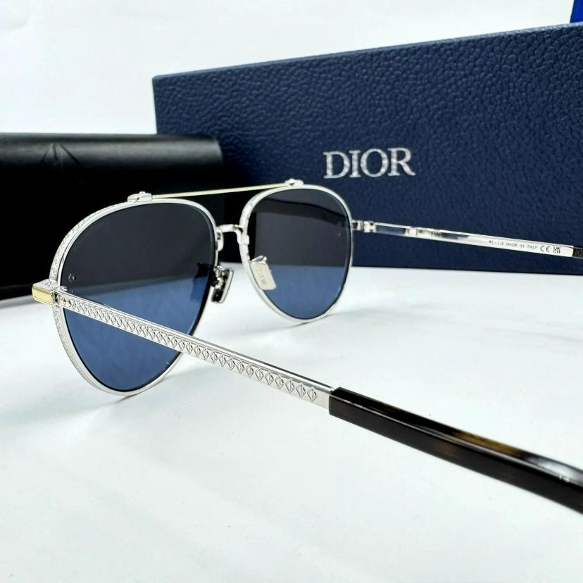 แว่นตากันแดด Dior รุ่น A1U F2B4