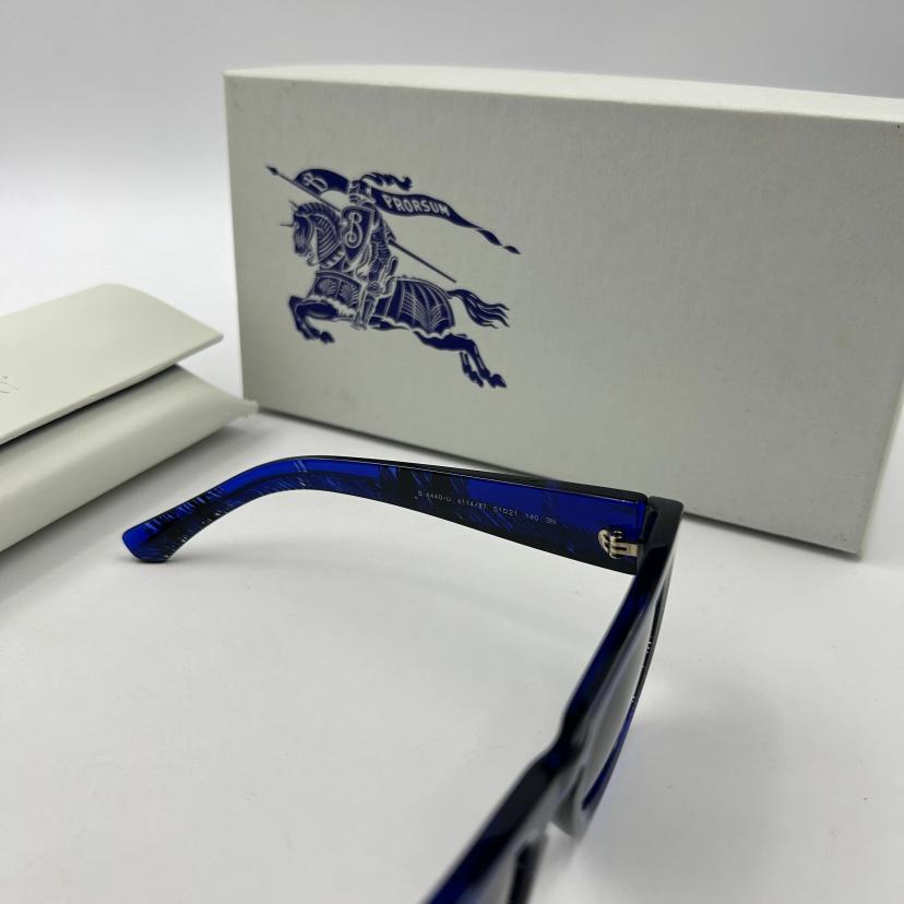 แว่นตากันแดด รุ่น 0BE4440U