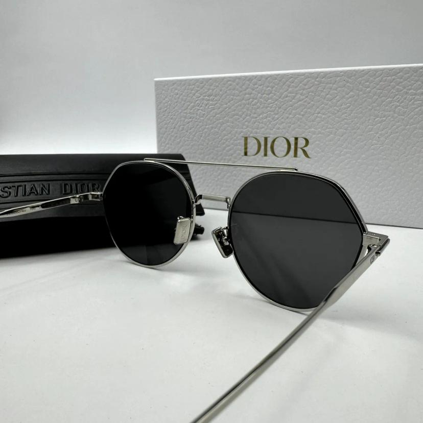 แว่นตากันแดด Dior รุ่น R6U F0A0