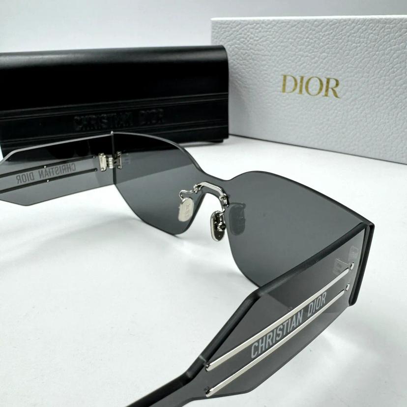 แว่นตากันแดด Dior รุ่น M6U F0A0