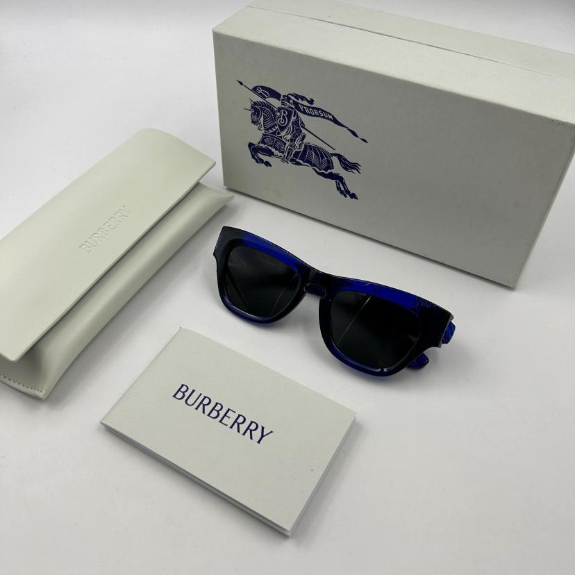 แว่นตากันแดด รุ่น 0BE4440U