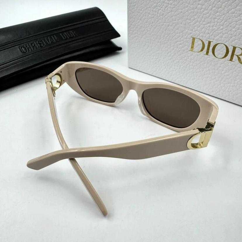 แว่นตากันแดด Dior รุ่น S10F 95M0